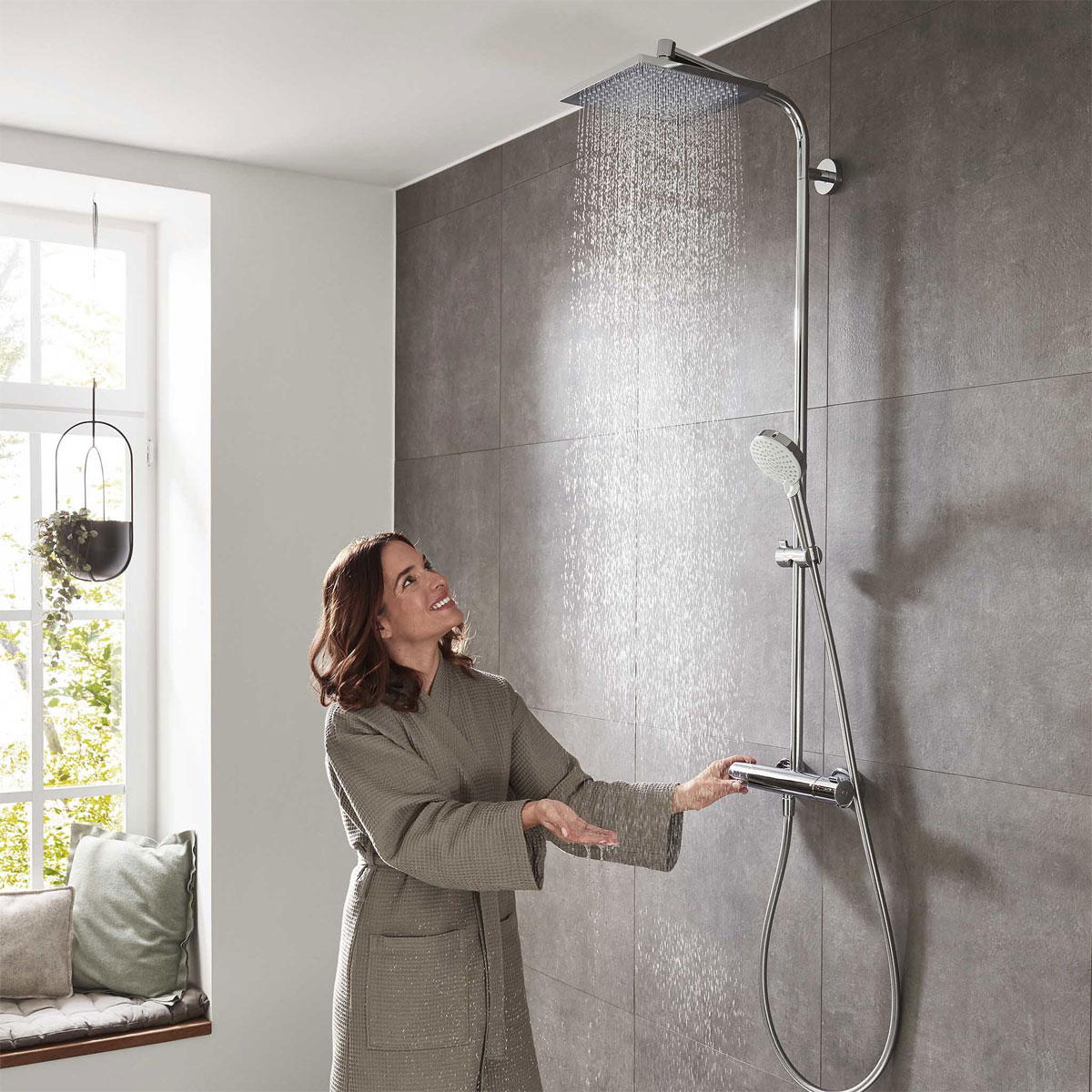 Hansgrohe  Duschsystem 240 Crometta E 1 Strahlart mit Thermostat Chrom | 115198 – Bild 3